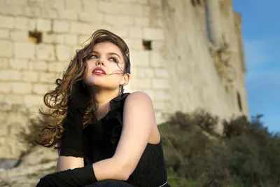Solo Portrait photoshoot by Santiago D