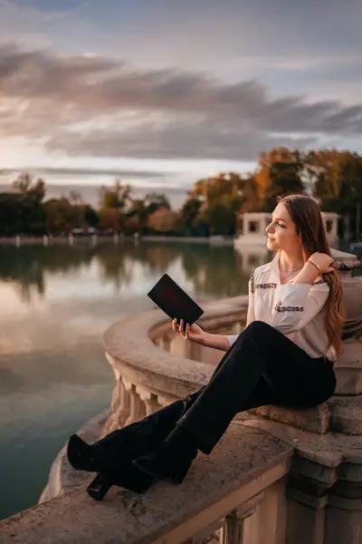 Solo Portrait photoshoot in Madrid by Ekaterina K