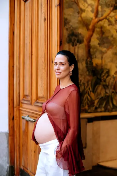 Maternity photoshoot in Madrid by Claudia C