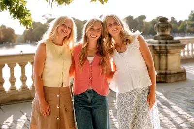 Family photoshoot in Madrid by Claudia C