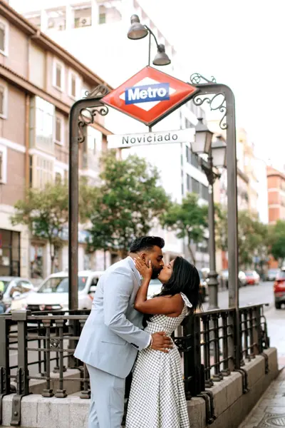 Anniversary photoshoot in Madrid by Claudia C