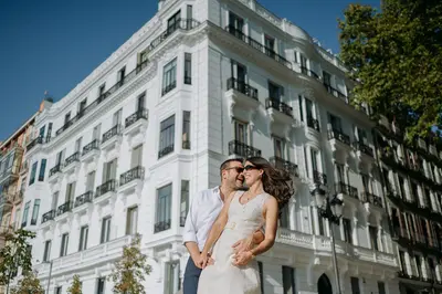 Couples photoshoot in Madrid by Alejandro A