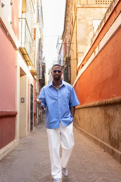 Solo Portrait photoshoot in Seville by Dau S