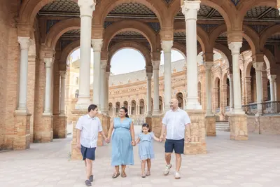 Family photoshoot in Seville by Dau S