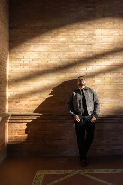 Solo Portrait photoshoot in Seville by Dau S
