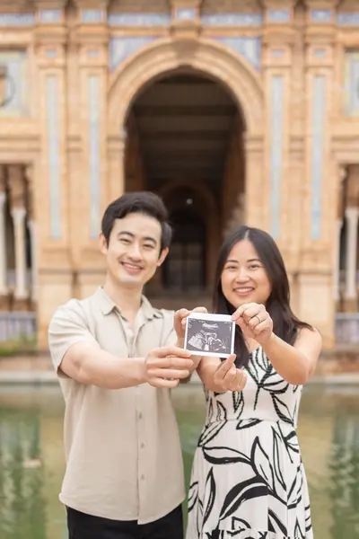 Maternity photoshoot in Seville by Dau S