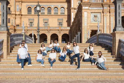 Friends Trip photoshoot in Seville by Dau S