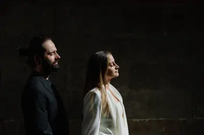 Engagement photoshoot in Barcelona by Alejandro C