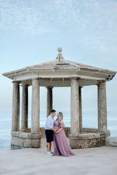 Maternity photoshoot in Costa Brava by Evgenia G