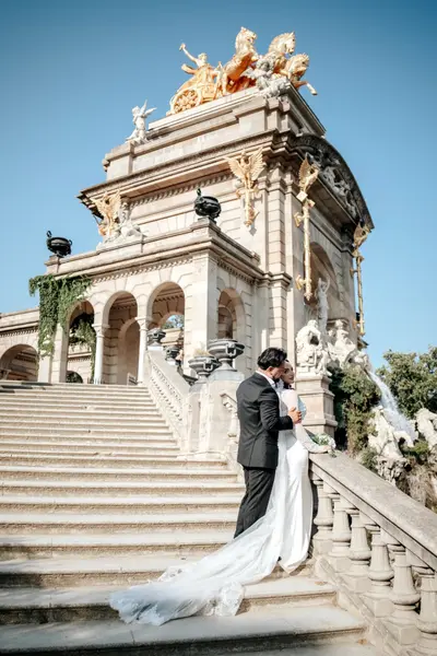 Elopement photoshoot in Barcelona by Evgenia G