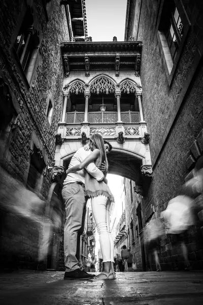 Couples photoshoot in Barcelona by Roger F