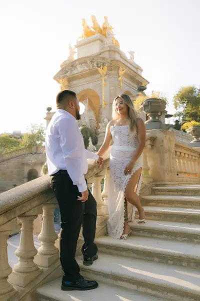 Couples photoshoot in Barcelona by Nina B