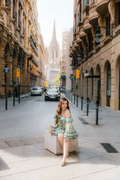 Solo Portrait photoshoot in Barcelona by Nina B
