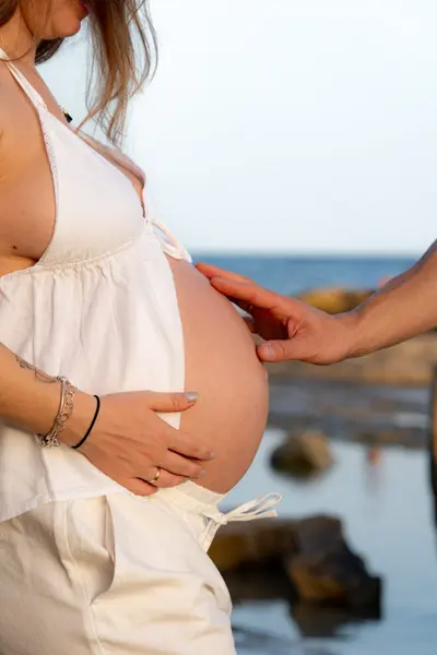 Maternity photoshoot in Alicante by Lorena M