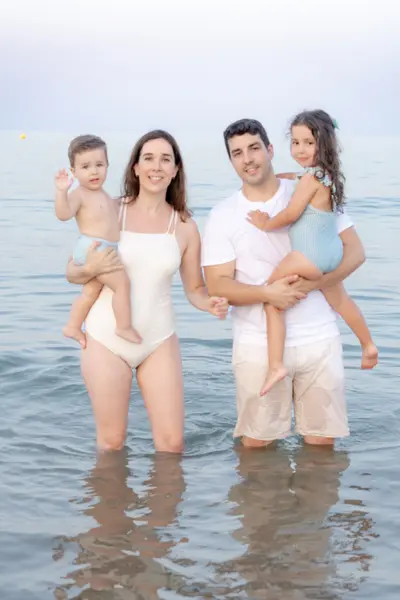 Family photoshoot in Alicante by Lorena M