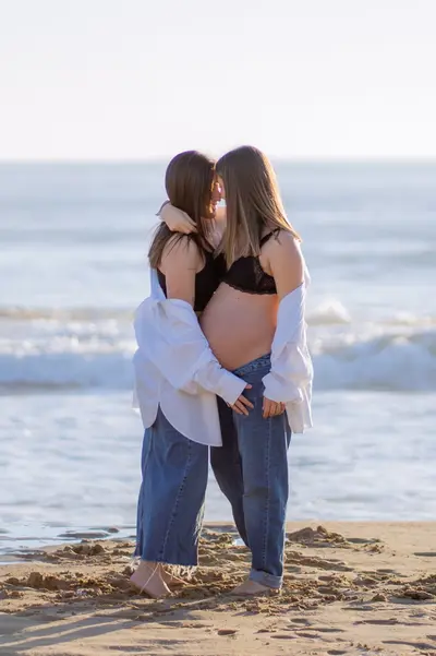 Maternity photoshoot in Alicante by Lorena M