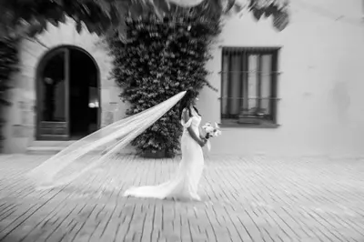 Wedding photoshoot in Barcelona by Asia V