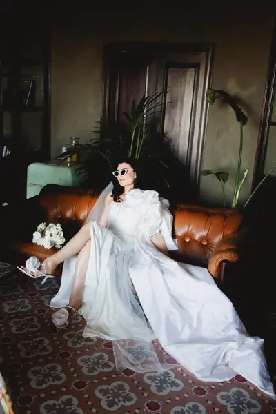 Wedding photoshoot in Barcelona by Asia V