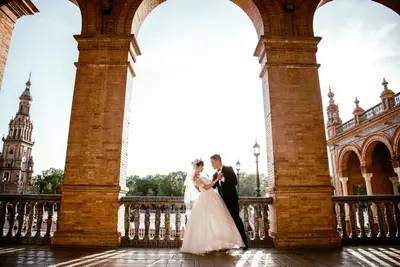 Anniversary photoshoot in Seville by Lucia M