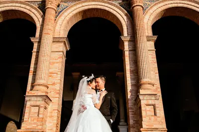 Anniversary photoshoot in Seville by Lucia M