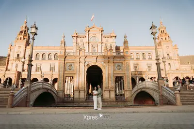 Engagement photoshoot in Seville by Víctor C