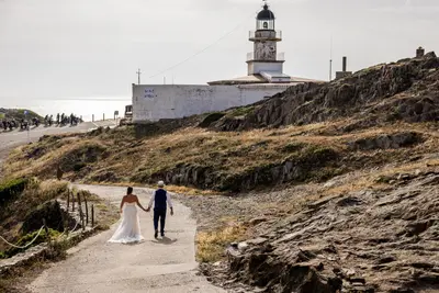 Honeymoon photoshoot in Costa Brava by Andreu D