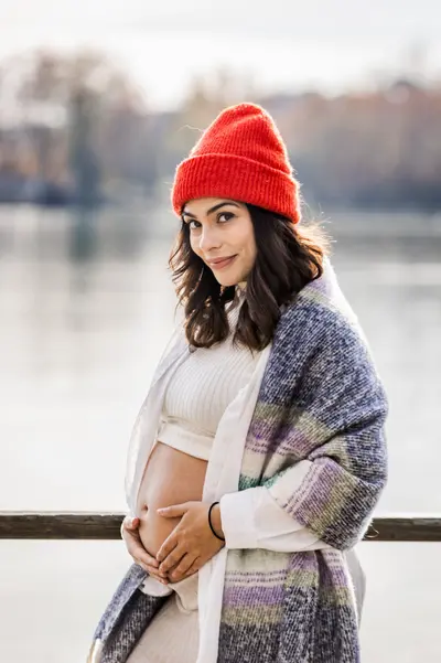Maternity photoshoot in Girona by Andreu D