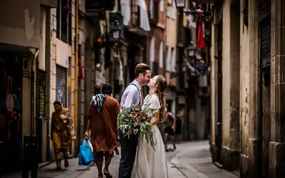 Elopement photoshoot in Barcelona by Andreu D