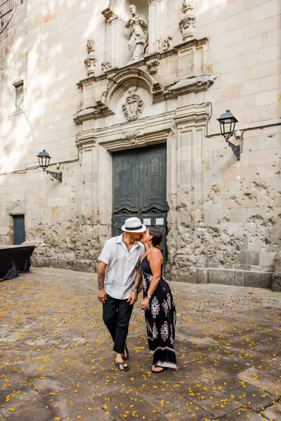 Couples photoshoot in Barcelona by Andreu D