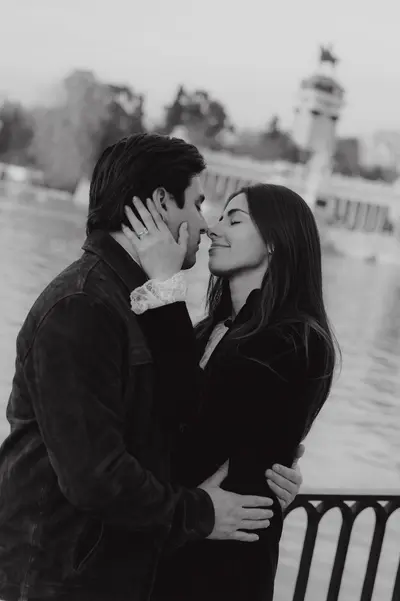 Engagement photoshoot in Madrid by Leyre C
