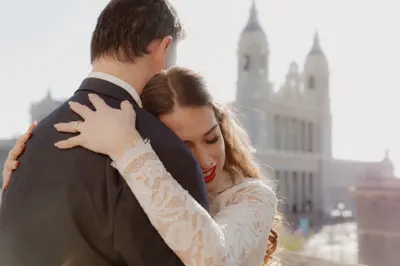 Engagement photoshoot in Madrid by Leyre C
