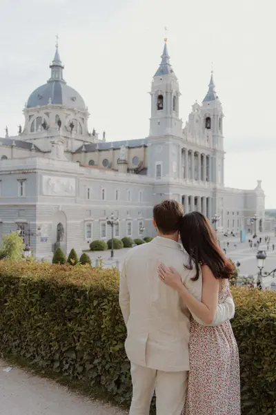 Couples photoshoot in Madrid by Leyre C