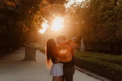 Engagement photoshoot in Madrid by Leyre C