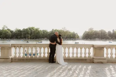 Elopement photoshoot in Madrid by Leyre C