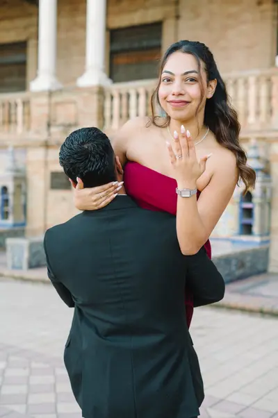 Engagement photoshoot in Seville by Gabriel N