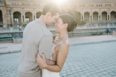 Engagement photoshoot in Seville by Gabriel N