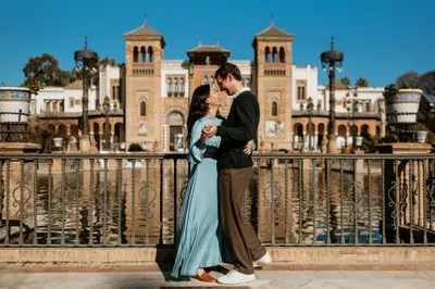 Anniversary photoshoot in Seville by Gabriel N