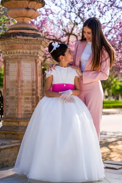 Family photoshoot in Seville by Moises G