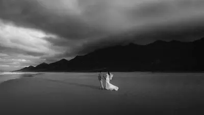 Wedding photoshoot in Fuerteventura by Edgar Z