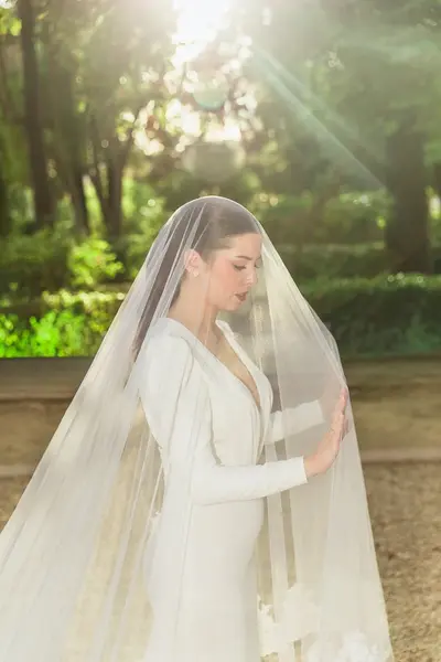 Wedding photoshoot in Seville by Juanma M
