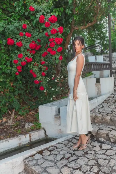 Elopement photoshoot in Seville by Juanma M