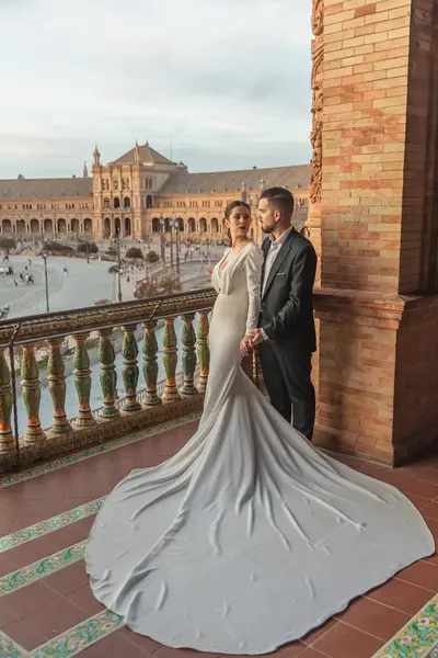 Elopement photoshoot in Seville by Juanma M
