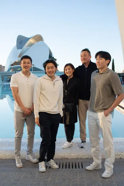 Family photoshoot in Valencia by Martino B